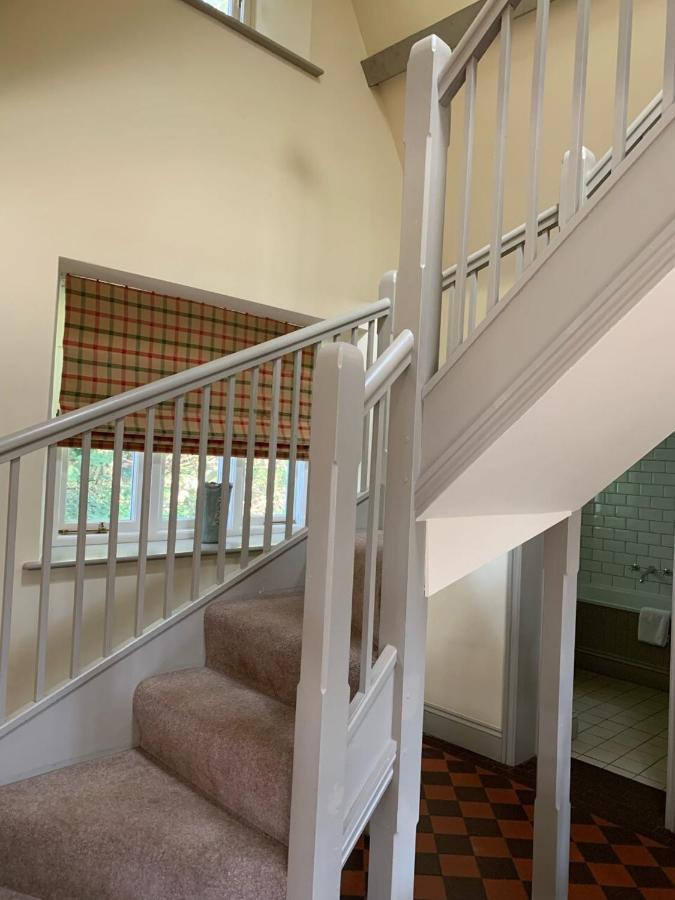 Thornton Manor - Holiday Cottages And Apartments Heswall Exteriör bild