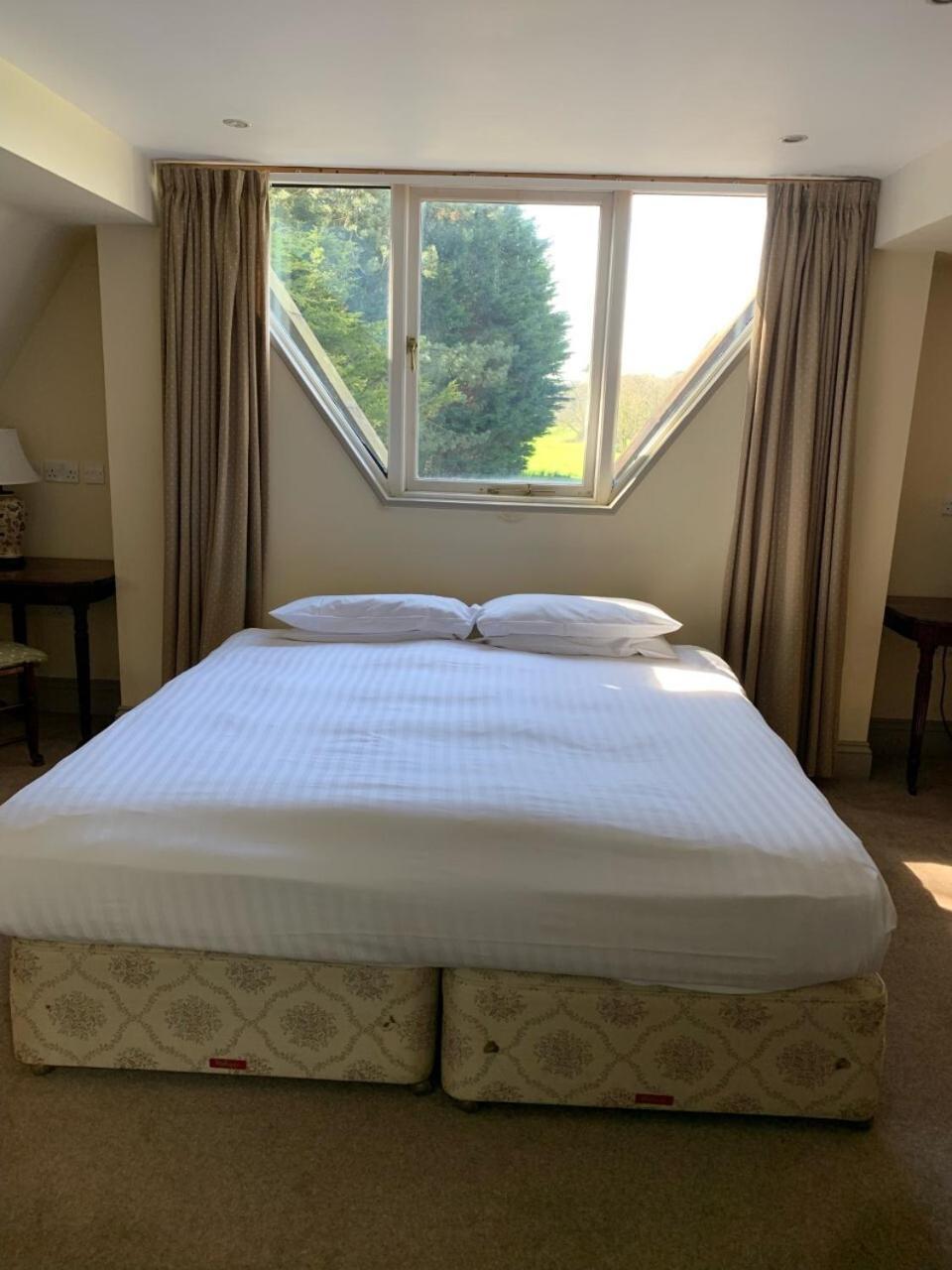 Thornton Manor - Holiday Cottages And Apartments Heswall Exteriör bild
