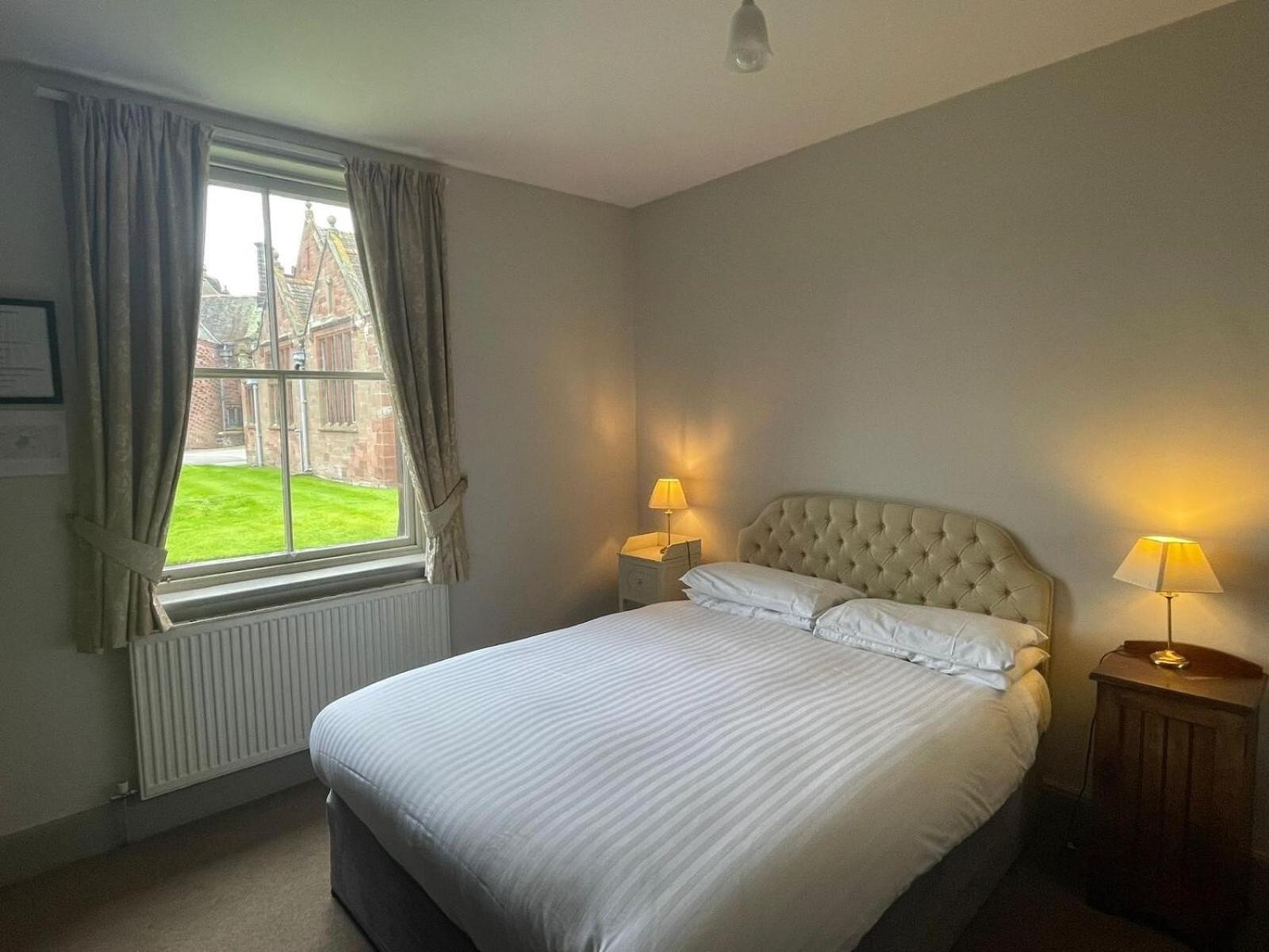 Thornton Manor - Holiday Cottages And Apartments Heswall Rum bild