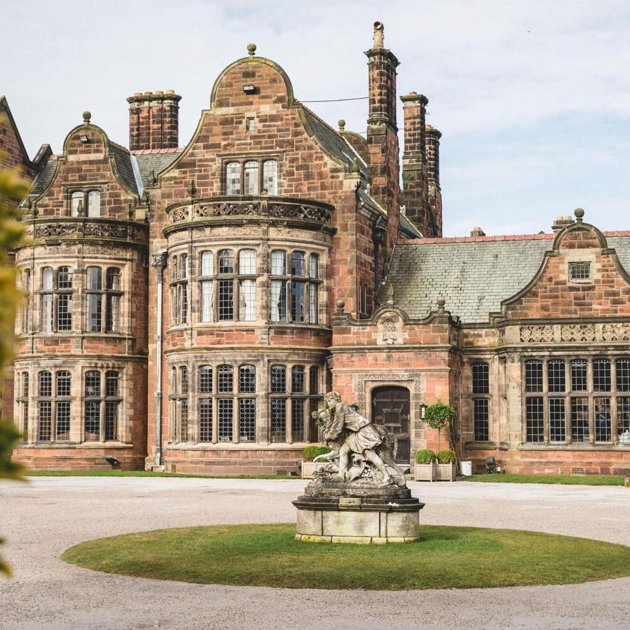 Thornton Manor - Holiday Cottages And Apartments Heswall Exteriör bild